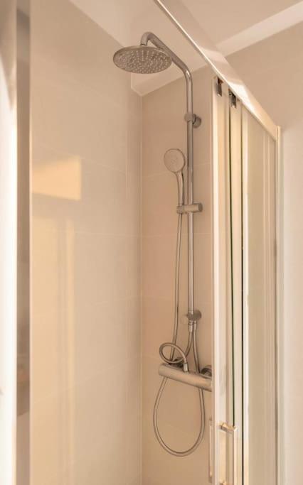 Bright & Airy 2Bd Apt Close To National Garden Athens Exterior photo